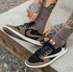 Branded Retro 1 Travis Scott Low Sneakers