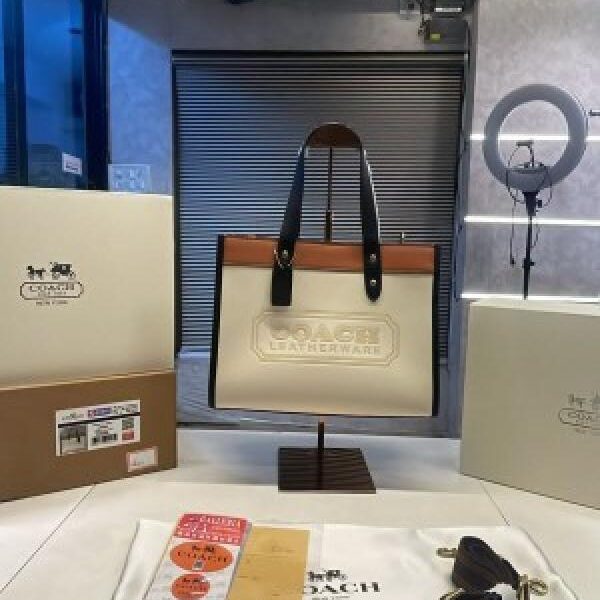 COACH FIELD TOTE (WHITE)1464